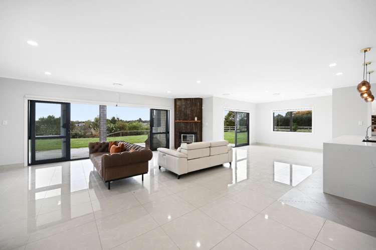 233a Raynes Road 11384_12