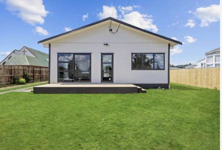 24 Hunua Road Papakura_10