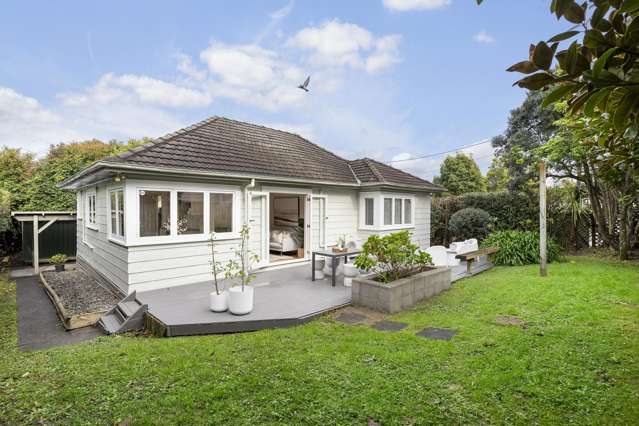 Your Dream Starter or Downsizer in Prime Location!