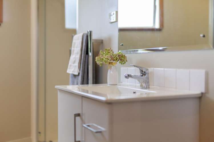 5 Eatwell Avenue Paraparaumu Beach_25