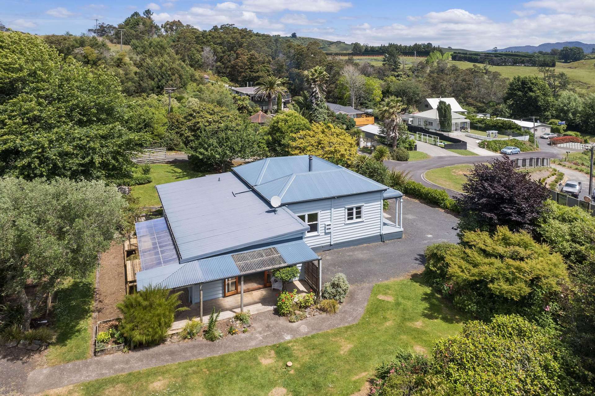 81 Victoria Street Waikino_0