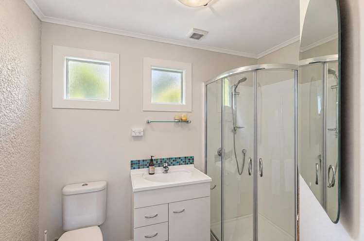 16 Montgomery Crescent Cockle Bay_23