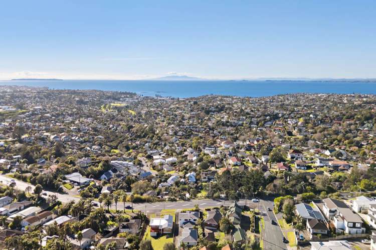 762 East Coast Road Oteha_31