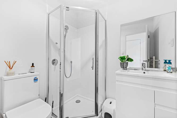 4/6 South Pacific Place Henderson_14