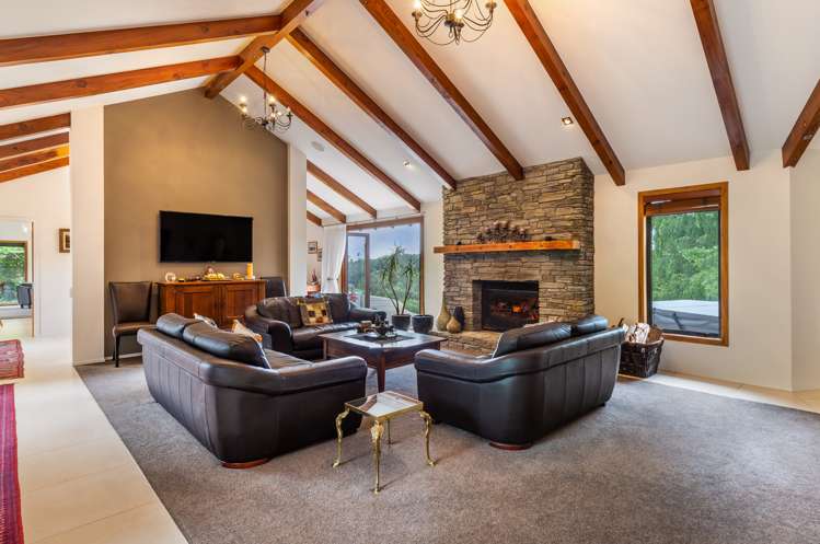 128 Ferndale Way Rangatira Park_14