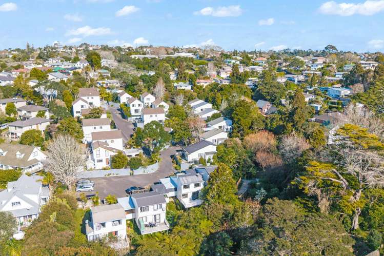 8/24 Beswick Place Birkdale_19