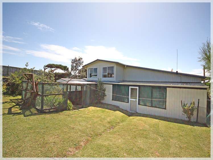6 Nelson Street Foxton Beach_16