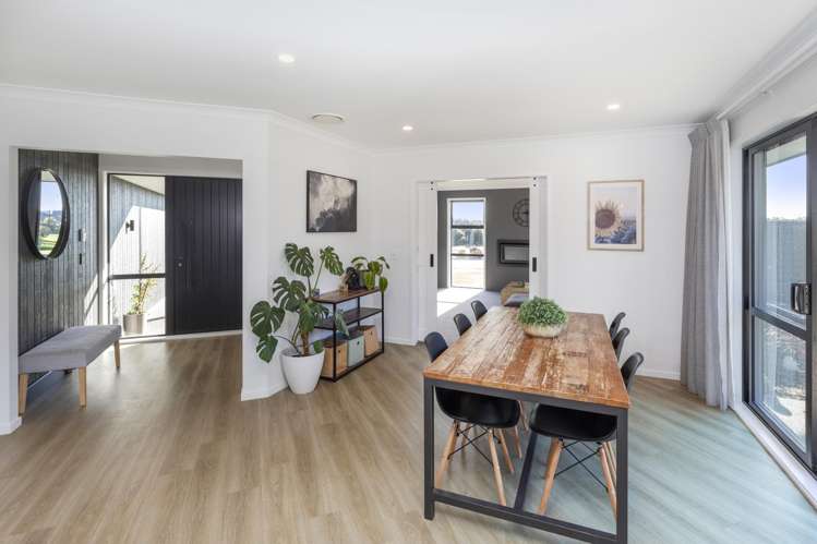 160 Southfield Drive Lincoln_10