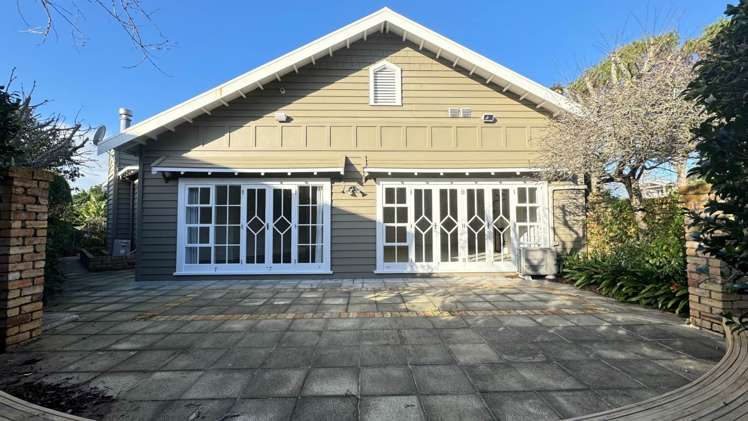 2 Highwic Avenue Epsom_23
