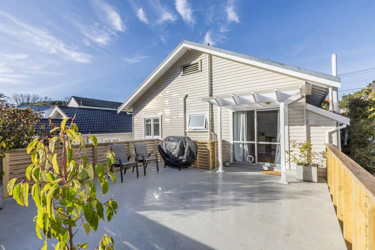 8 Friend Street Karori_10