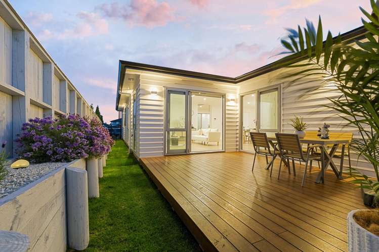 19 & 19A Surf View Crescent_1