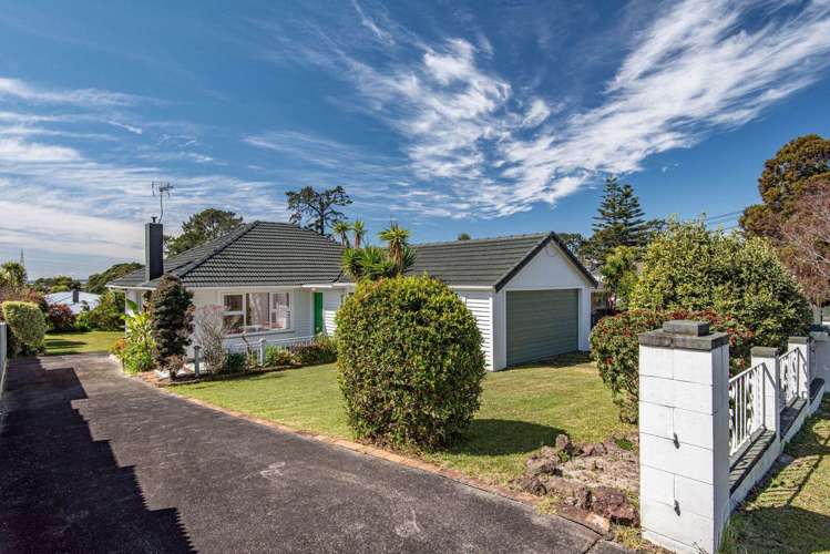 12 Ayrton Street Te Atatu South_2