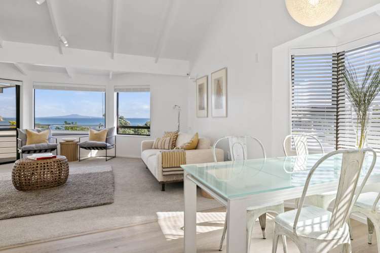 19 Zita Avenue Matakatia_6