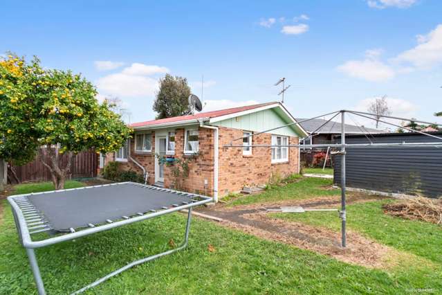 2/15 Keeney Court Papakura_1