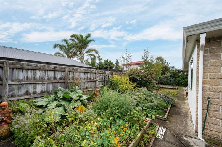 9 Sovereign Street The Wood_23