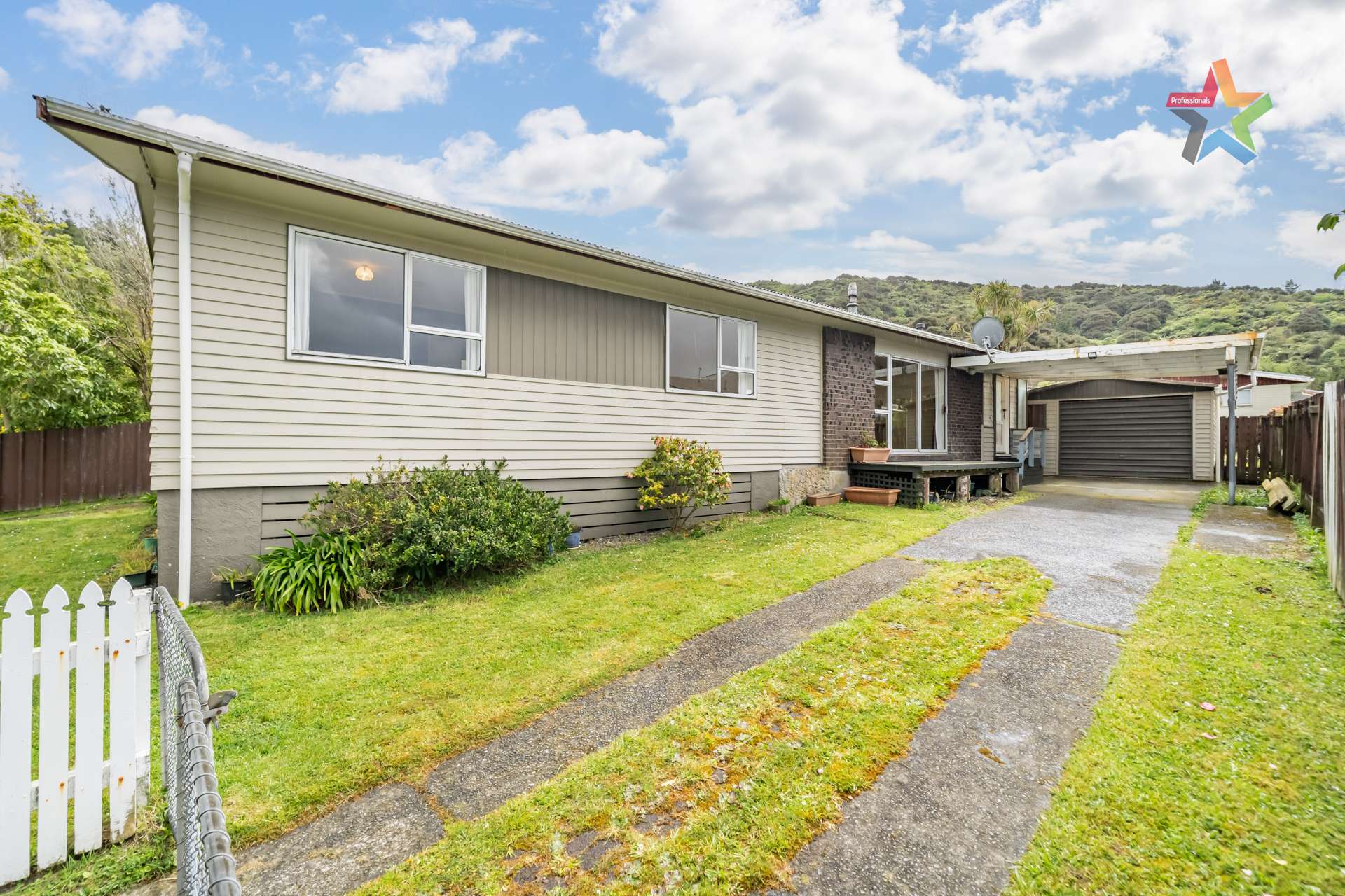 6 Kendal Grove Wainuiomata_0