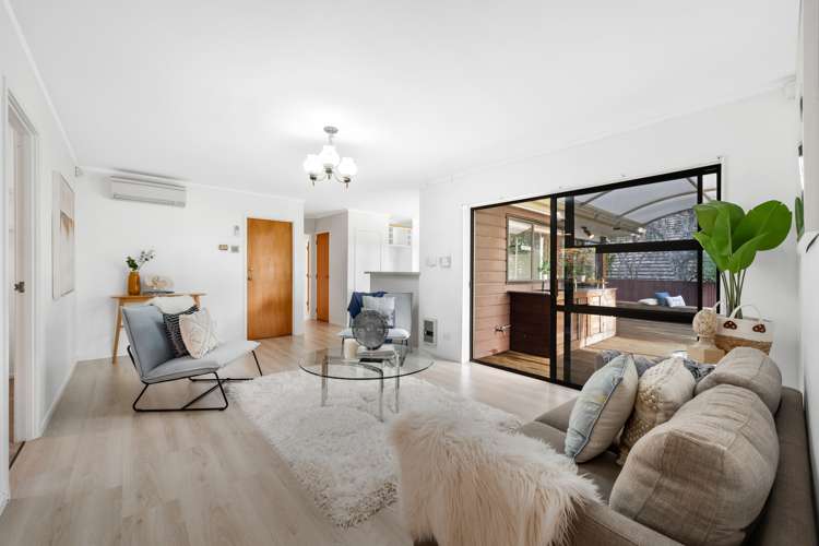 57 Dalwhinnie Parade Highland Park_11