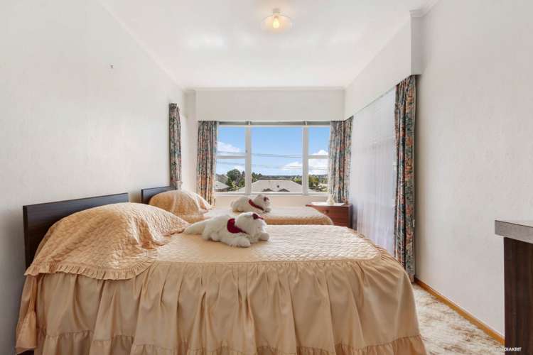 11 Exminster Street Blockhouse Bay_12