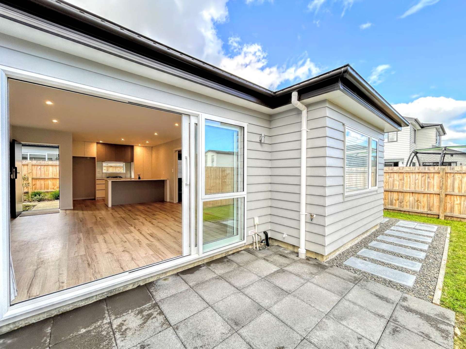 17A Madden Avenue Kumeu Rodney Houses for Rent One Roof