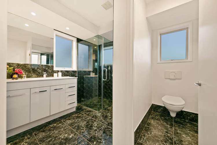 18 Burgundy Park Avenue Henderson_23