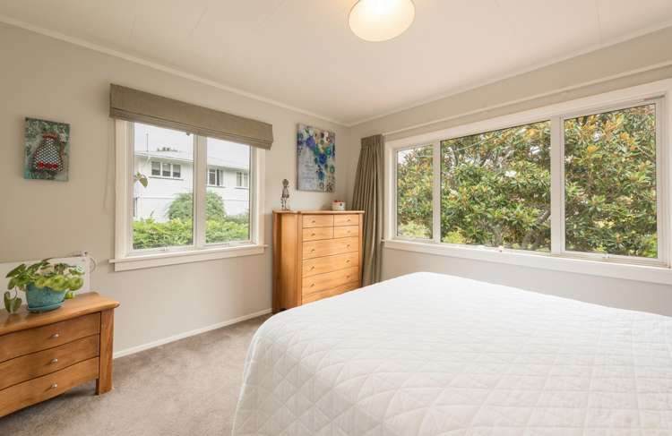 67 The Ridgeway Stoke_13