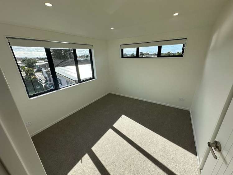 28D McKinstry Avenue Mangere East_15