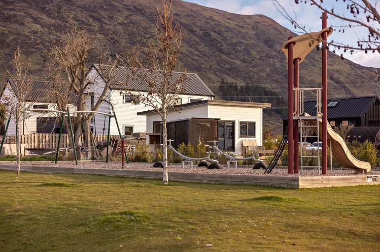 17 Lorne Street Dalefield/Wakatipu Basin_10