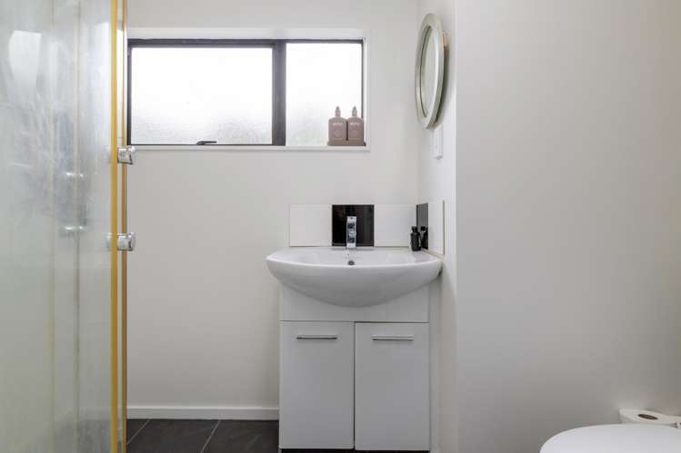 26 Taringa Avenue Kuratau_18