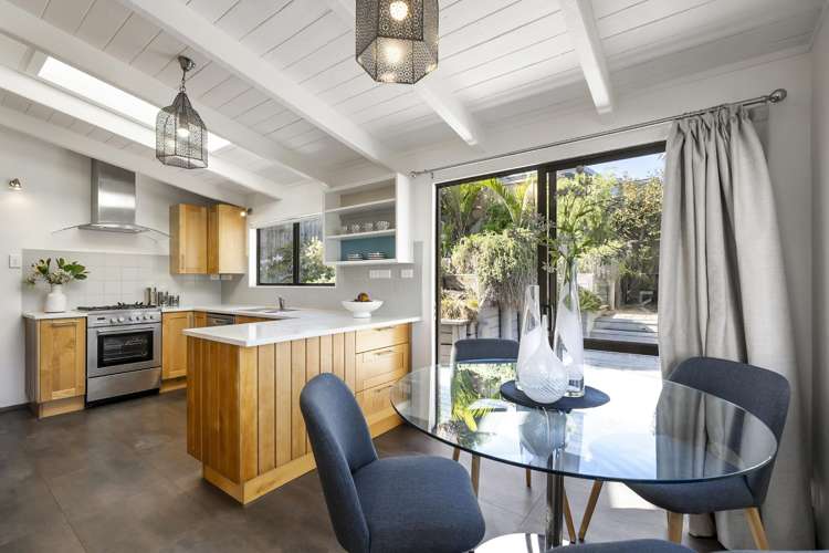 27 Hastings Parade Devonport_6