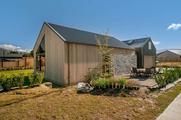 1 Walsh Street Albert Town_24