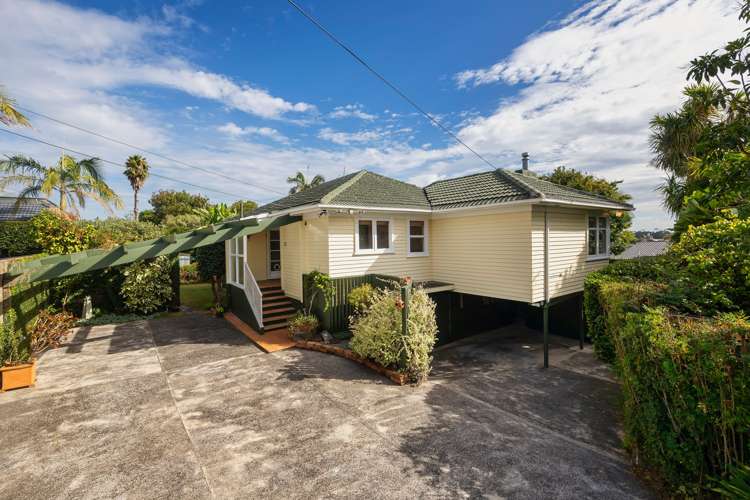 74 Lloyd Avenue Mount Albert_31