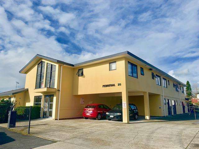 04/26 Hogan Street 1076_2