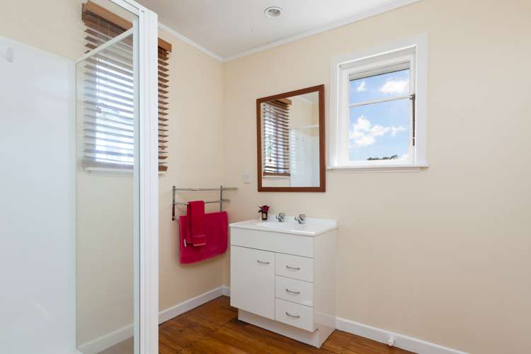 15b Rishworth Avenue Stanmore Bay_8