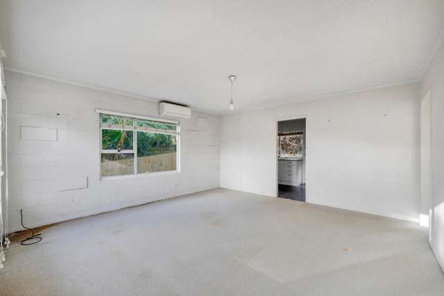 2/17 Emirau Place Glenfield_1