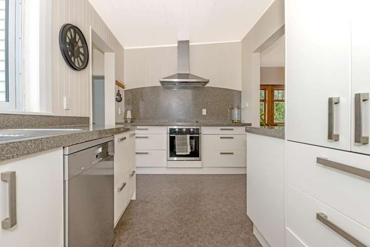 19 Macdonald Road Matawhero_11