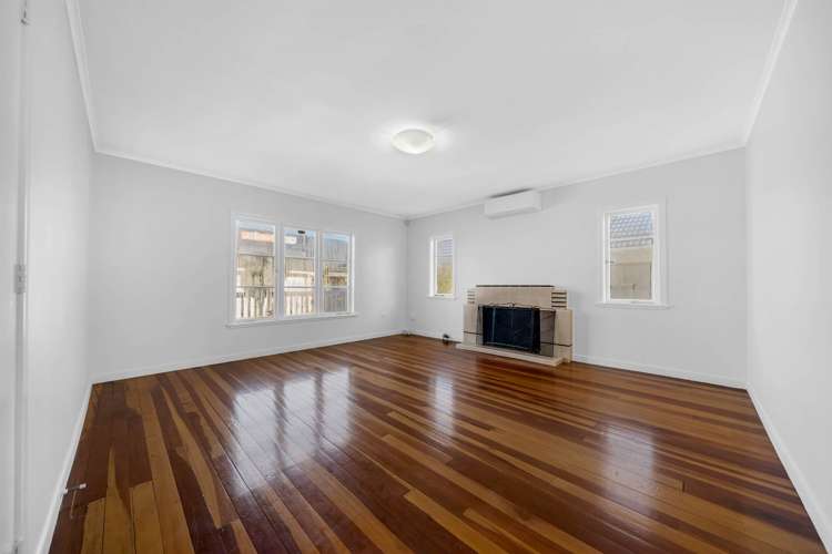 685 Hillsborough Road Mt Roskill_2