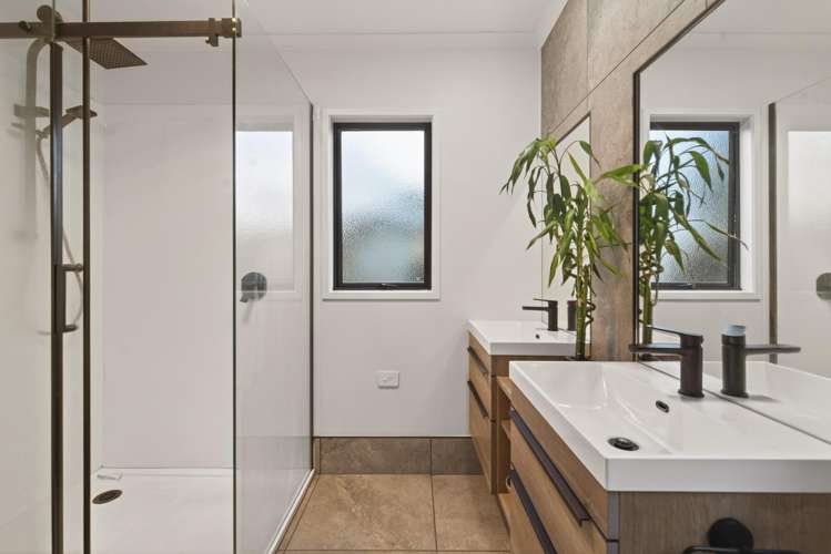 51B Meadowland Street Matua_12