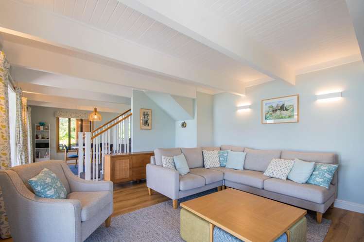 11 Settlers Hill Akaroa_5