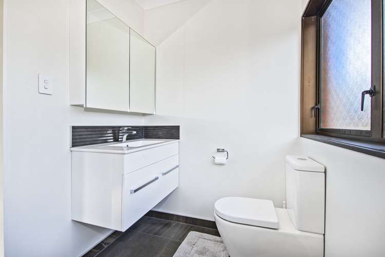 63 Fairway Drive Kamo_15