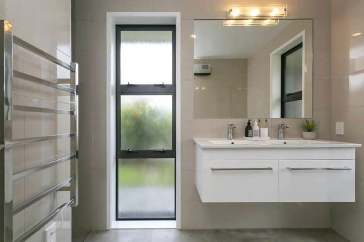 5 Facilita Avenue Wharewaka_11