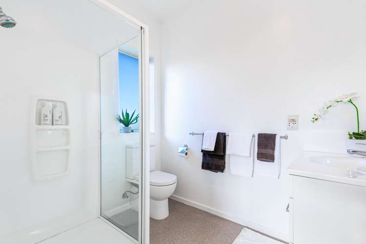 14 Heversham Place Glendene_19