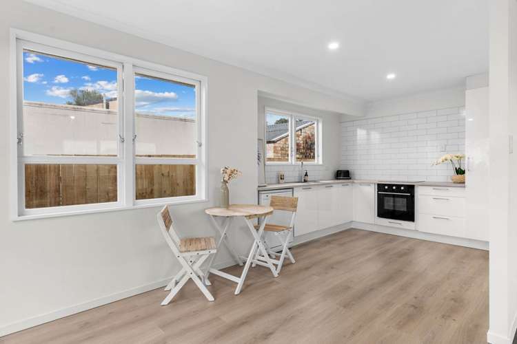 5 Montague Place Onerahi_19