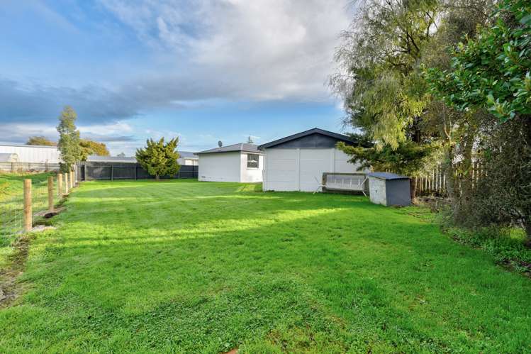 17 Waverley Street Gore Surrounds_12