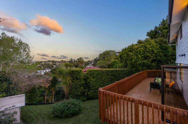 2/70 Ayton Drive Totara Vale_25