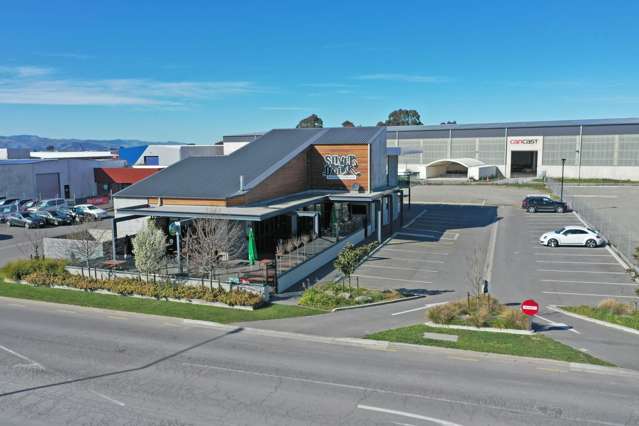 Impressive Standalone Showroom Building