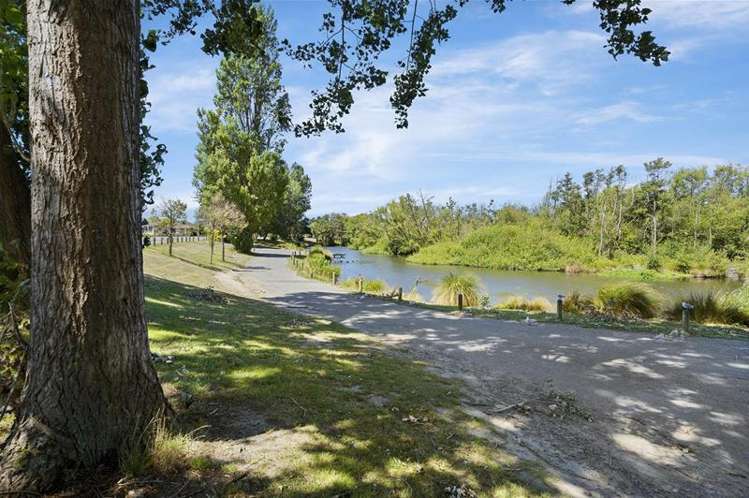 2/124 Lake Terrace Road Burwood_11