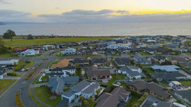 8 Ernest Kemp Rise Wharewaka_1