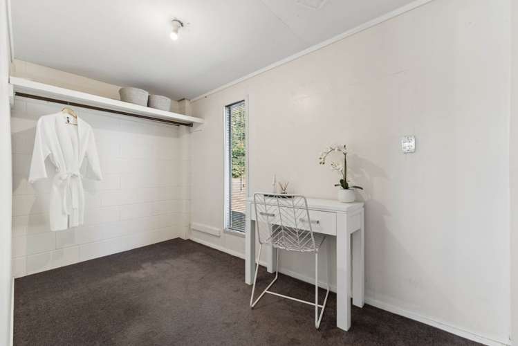 1/6 Sandiacre Way Browns Bay_16