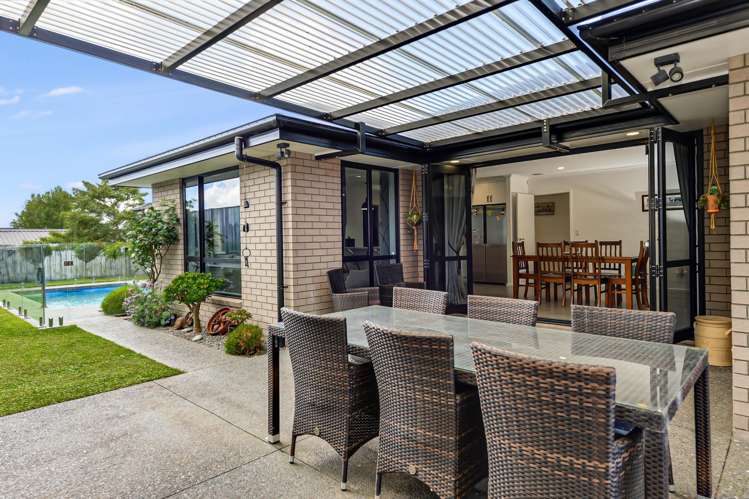 8 Carlingford Rise Dinsdale_3