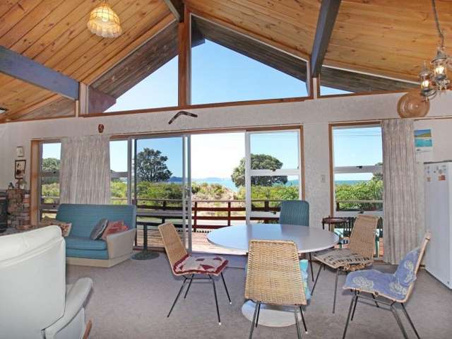 9 Marine Parade Cooks Beach_4